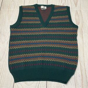 Bloomingdale's Merino Wool Traditionalist V-Neck Sweater Vest Large